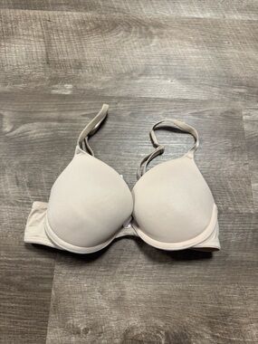 PINK Victoria’s Secret Wear Everywhere Bra Push-Up Bra Size 32B